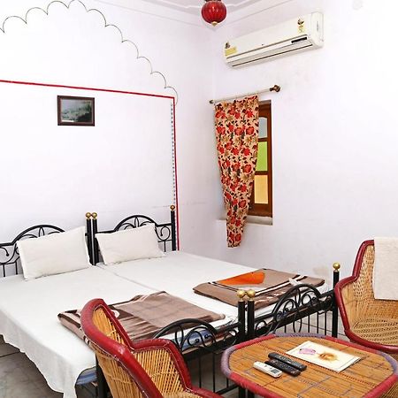 Hotel Ishwar Palace Udaipur Luaran gambar
