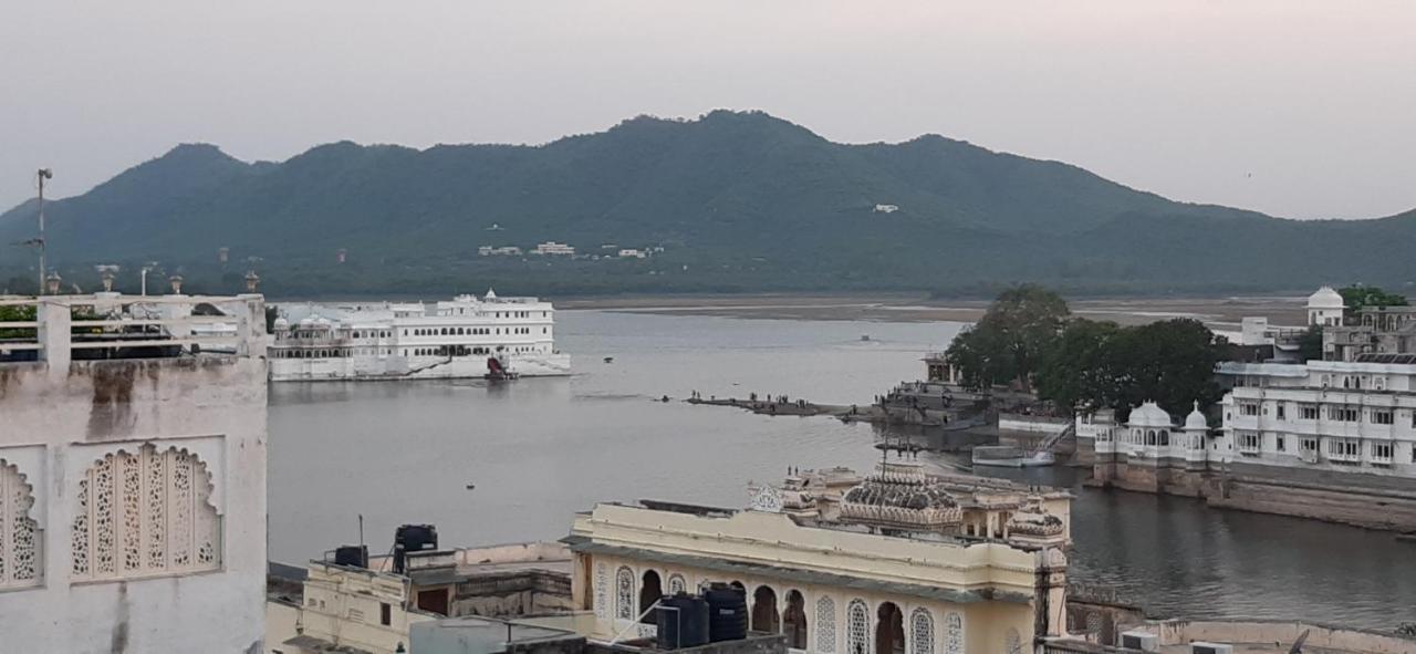 Hotel Ishwar Palace Udaipur Luaran gambar